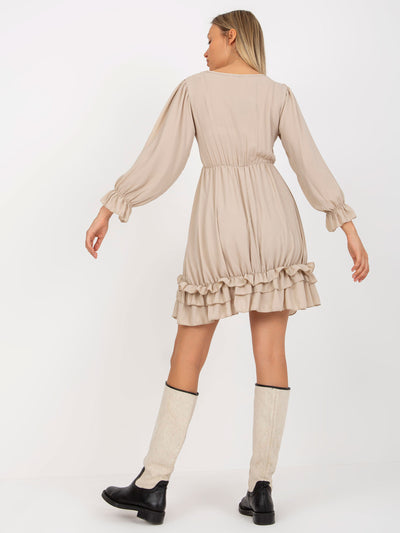 Beżowa mini sukienka z falbaną w stylu boho OCH BELLA