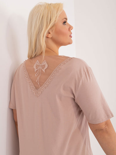 Beżowa bawełniana bluzka plus size z koronką na plecach