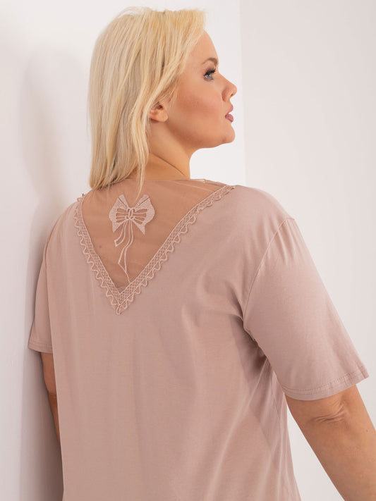 Beżowa bawełniana bluzka plus size z koronką na plecach