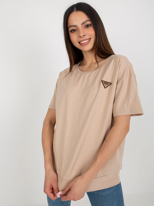 Beżowa bluzka oversize z krótkim rękawem