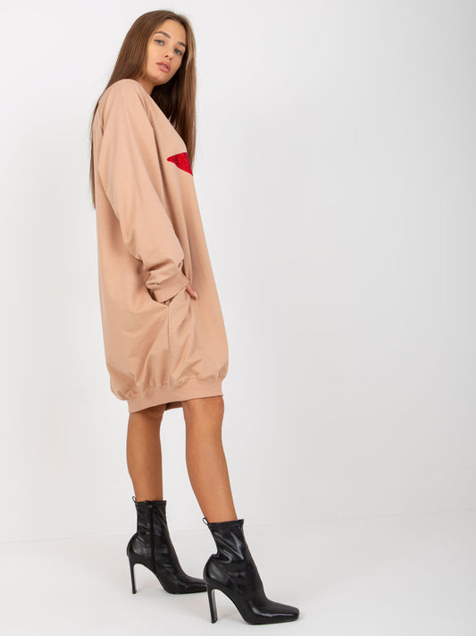 Beżowa długa bluza oversize z aplikacją z dżetów