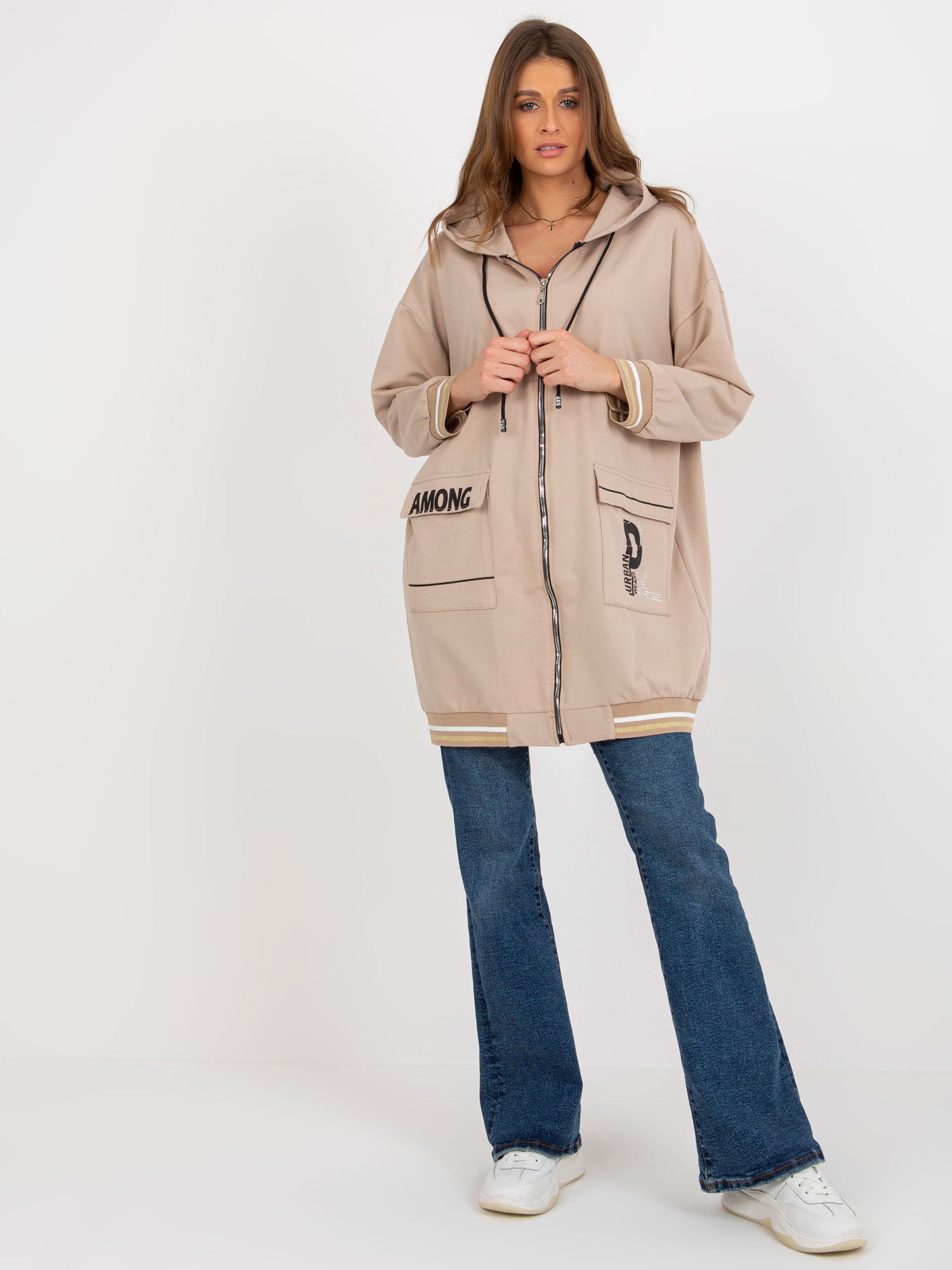 Beżowa długa bluza rozpinana o kroju oversize