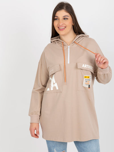 Beżowa dłuższa bluza plus size z kapturem