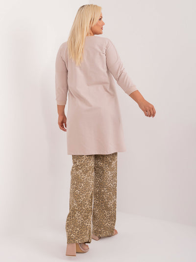 Beżowa asymetryczna bluzka plus size z okrągłym dekoltem