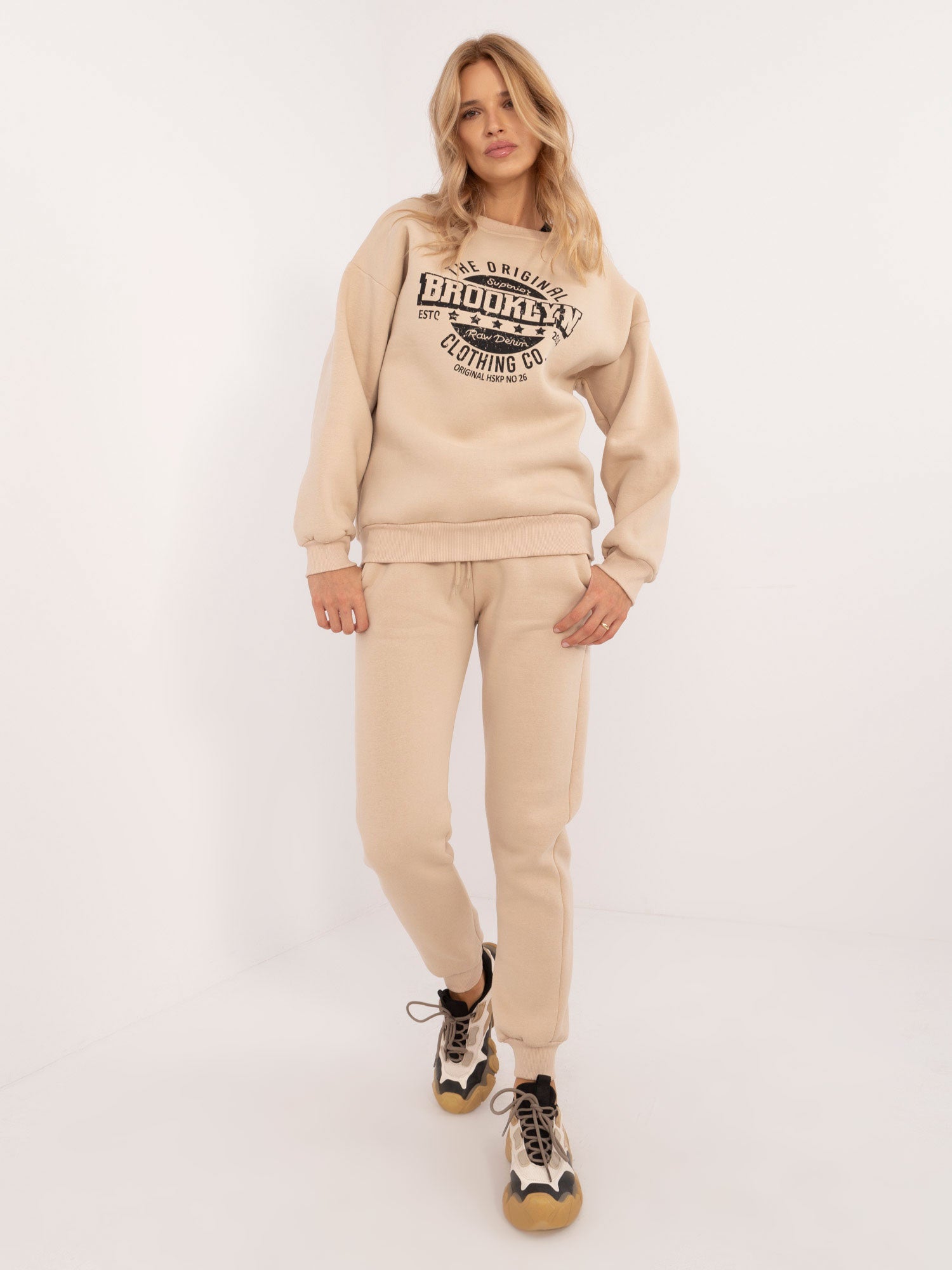 Beżowa damska bluza oversize z printem