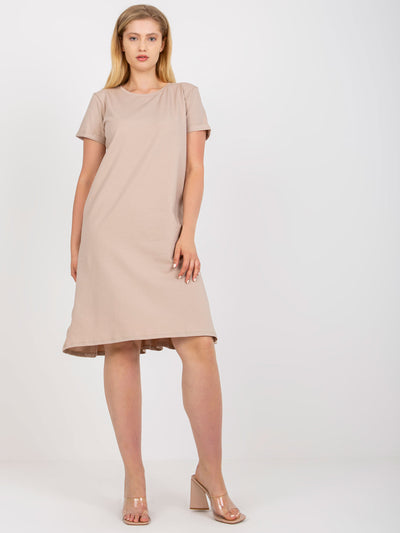Beżowa bawełniana sukienka plus size z falbaną z tyłu