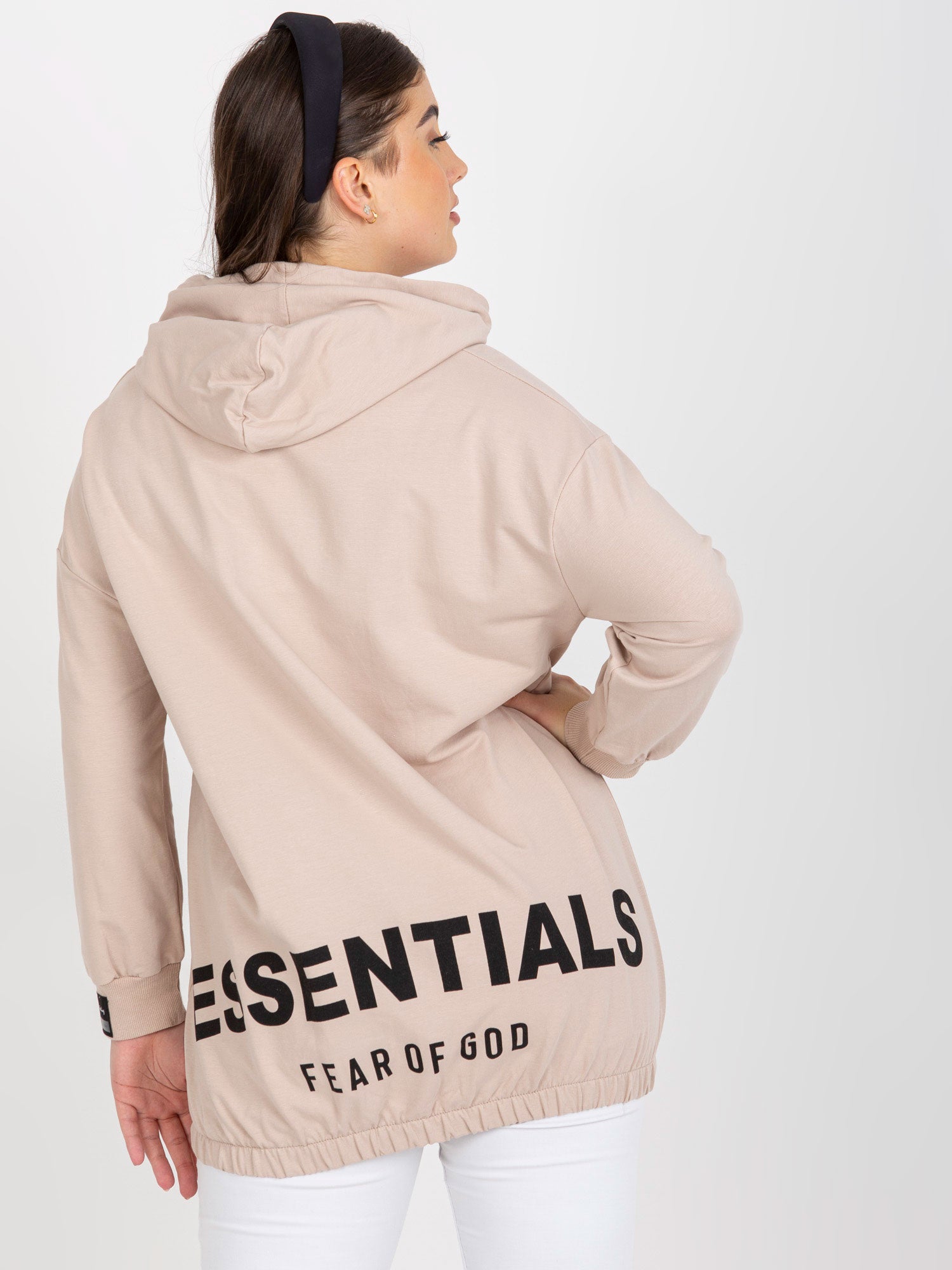 Beżowa rozpinana bluza plus size z kieszeniami