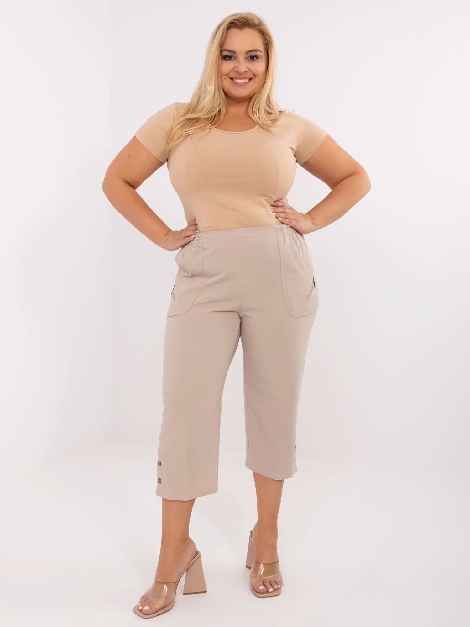 Beżowe rybaczki plus size