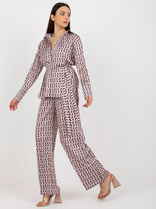 Beżowo-różowy trzyczęściowy komplet elegancki z topem