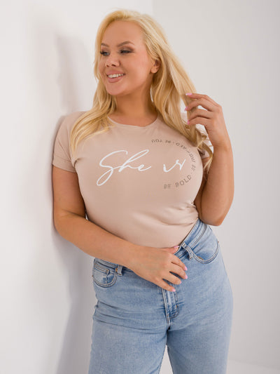 Beżowy t-shirt plus size z aplikacją z dżetów
