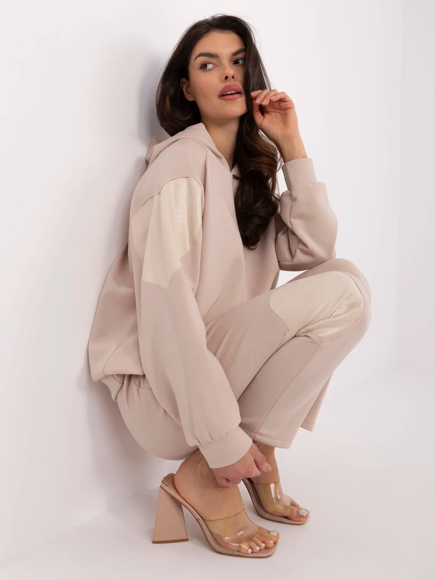 Beżowy casualowy komplet z bluzą oversize