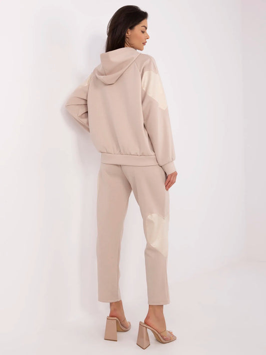 Beżowy casualowy komplet z bluzą oversize