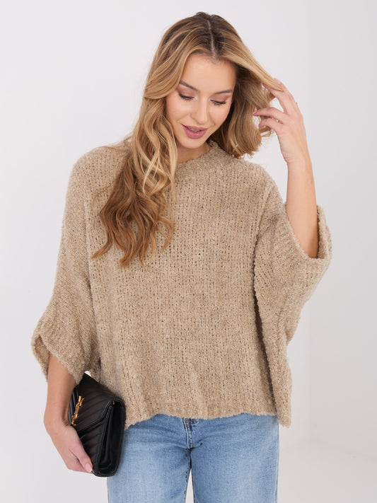 Beżowy damski sweter boucle z rękawem 3/4