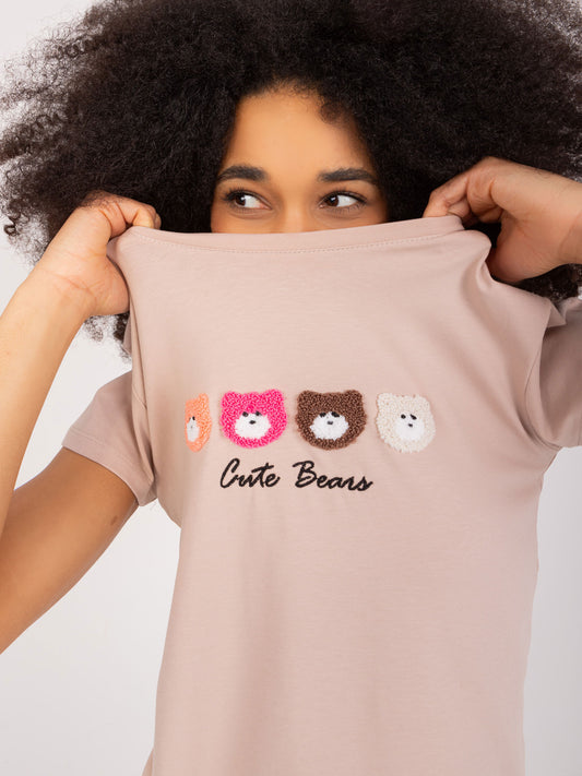 BASIC FEEL GOOD Beżowy t-shirt z naszywkami