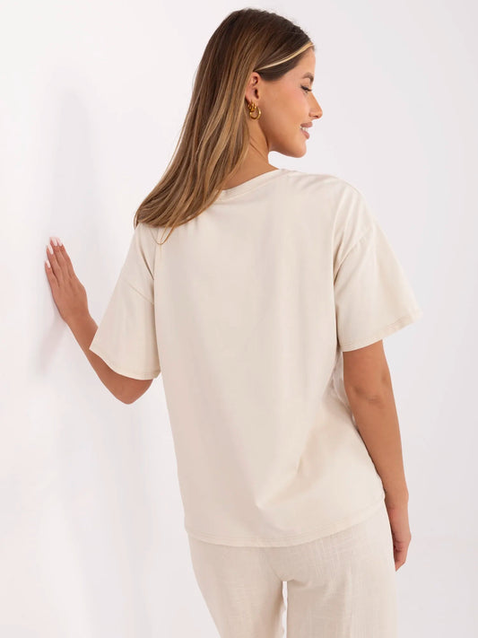 Beżowy damski t-shirt z włoskim motywem