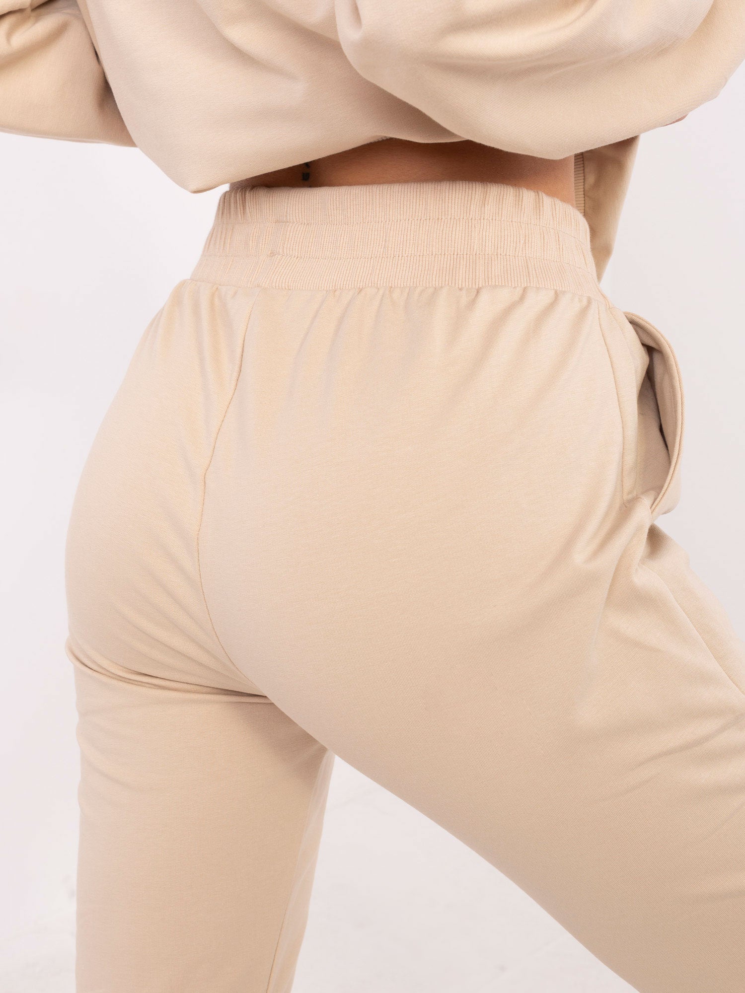Beżowy dresowy komplet basic z bluzą oversize