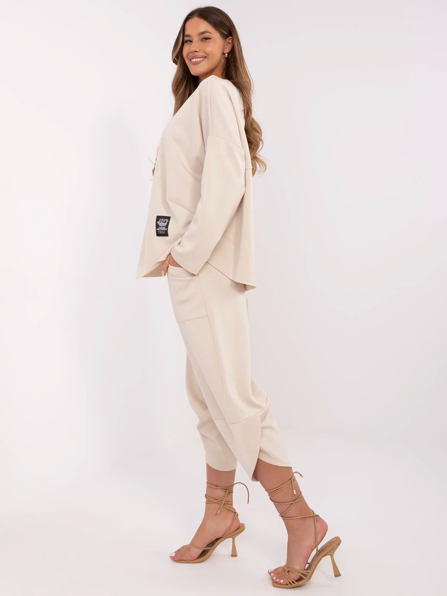 Beżowy dwuczęściowy komplet z bluzą oversize