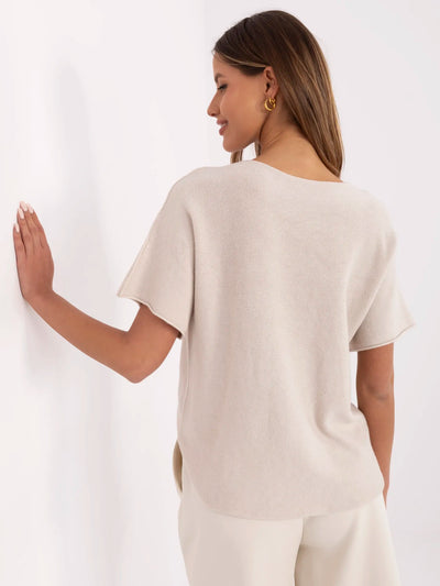 Beżowy sweter oversize z krótkim rękawem