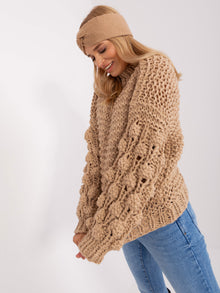 Beżowy sweter oversize z okrągłym dekoltem