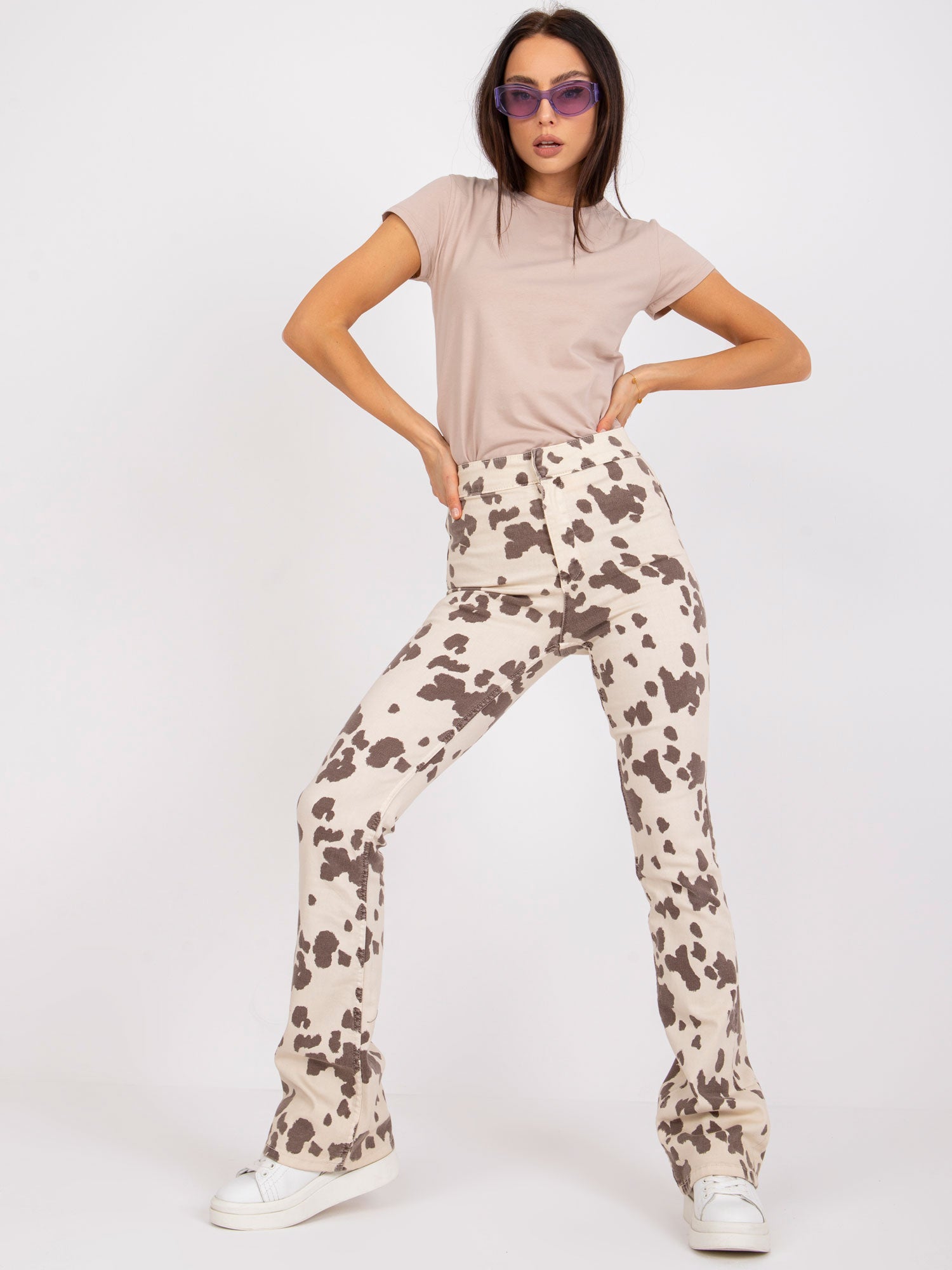 Beżowy t-shirt basic Peachy