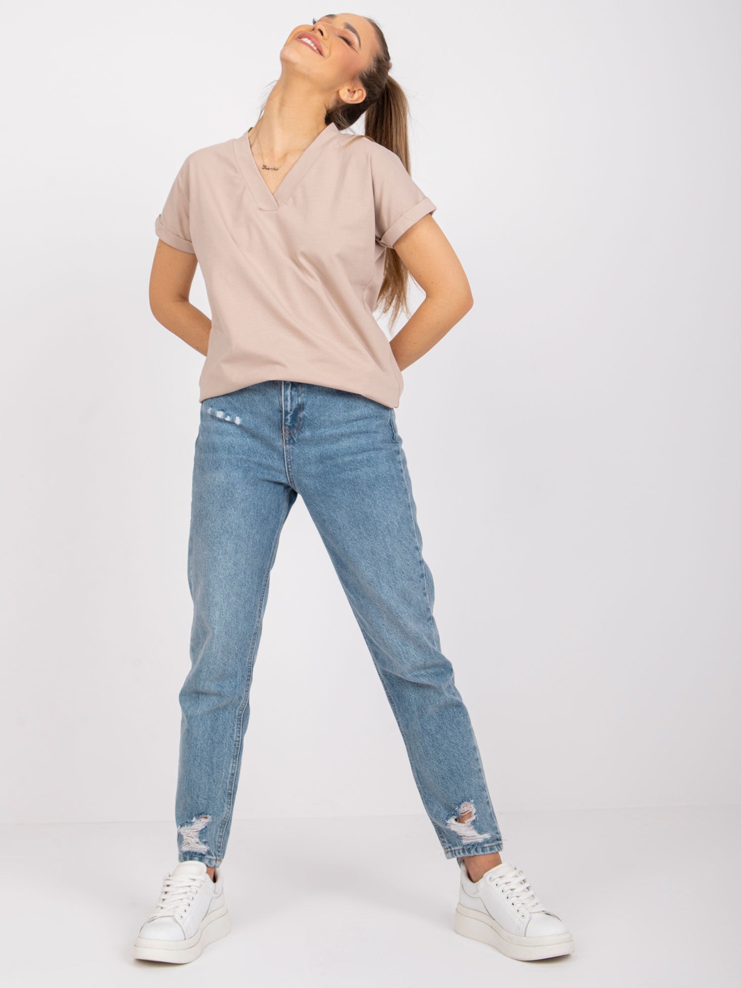 Beżowy t-shirt basic