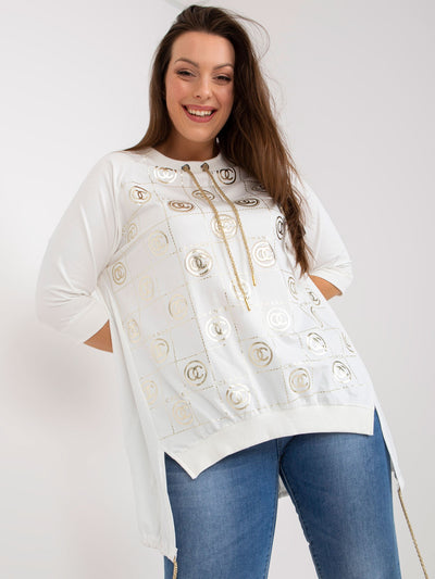 Biała bluzka plus size z nadrukiem i aplikacją