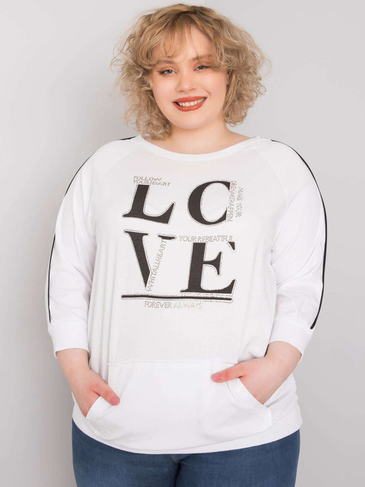 Biała bluzka plus size z kieszenią i aplikacjami