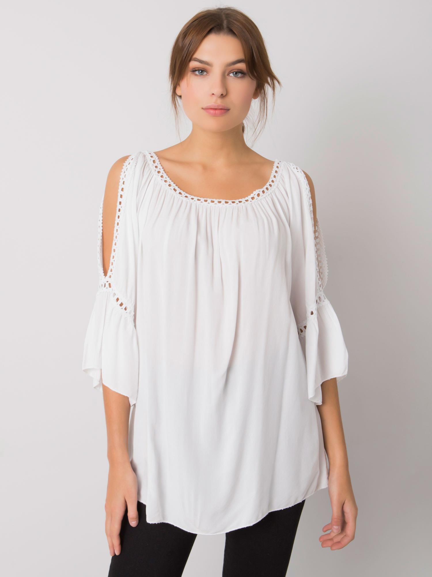 OCH BELLA Biała bluzka z wycięciami
