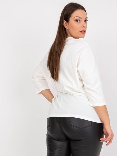Biała codzienna bluzka plus size z aplikacją i nadrukiem