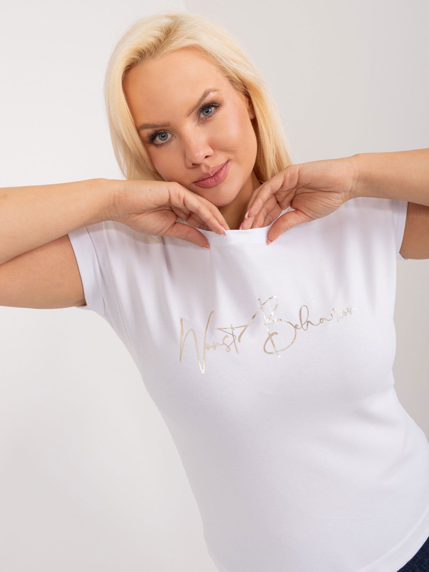 Biała damska bluzka plus size z okrągłym dekoltem
