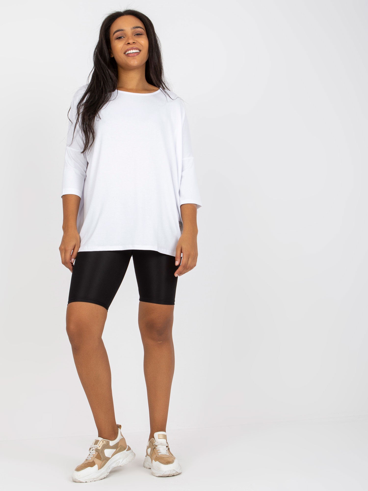 Biała gładka bluzka plus size z rękawem 3/4
