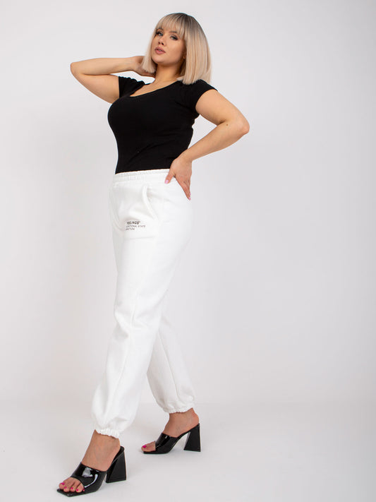 Białe dresowe spodnie plus size