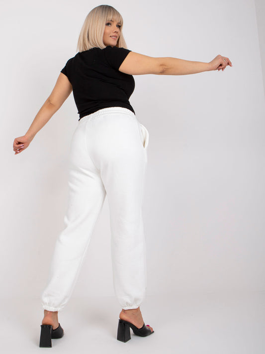 Białe dresowe spodnie plus size