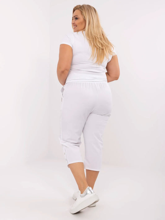 Białe spodnie 3/4 plus size z gumką w pasie