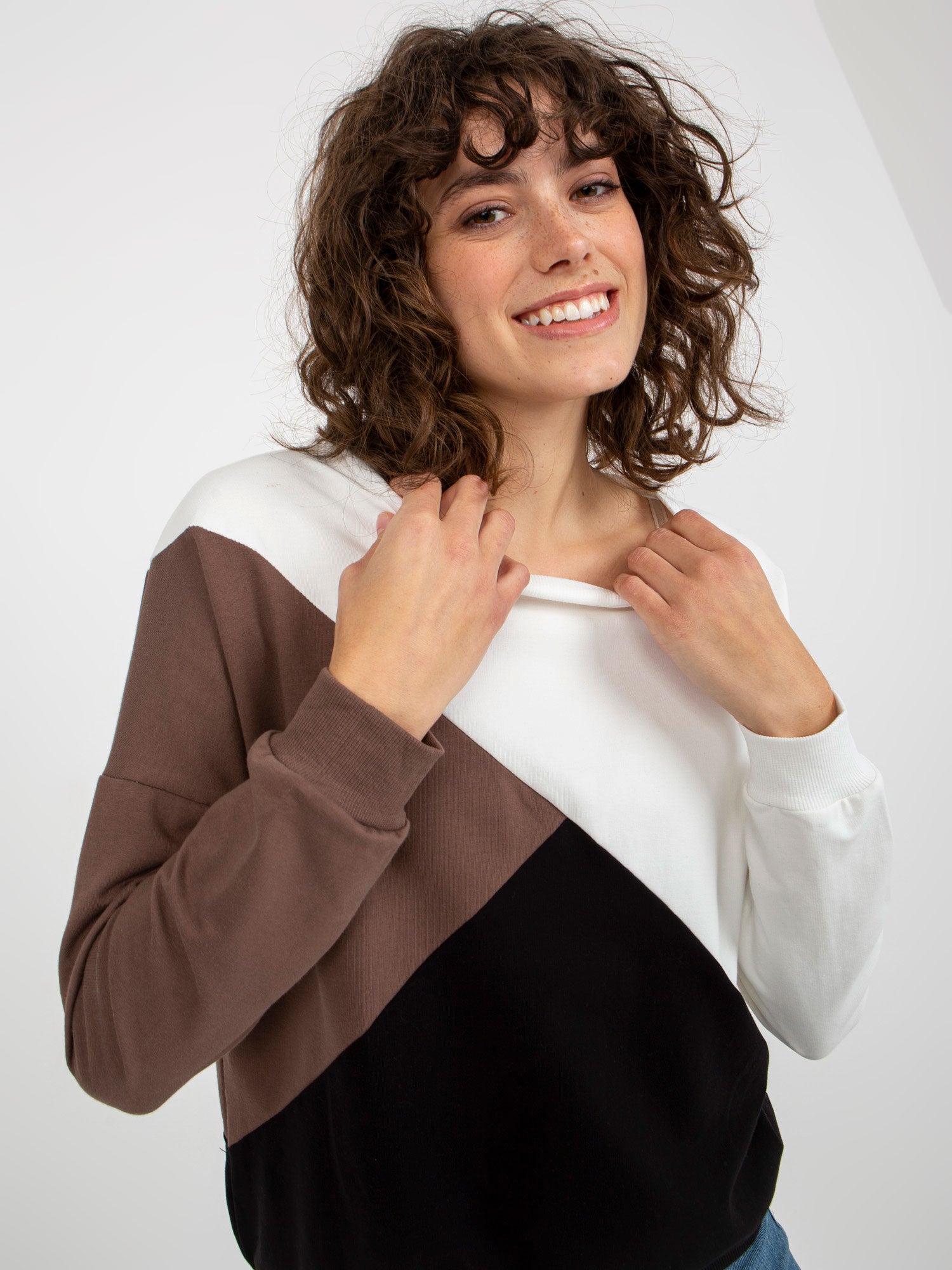 Biało-czarna bawełniana bluza basic bez kaptura