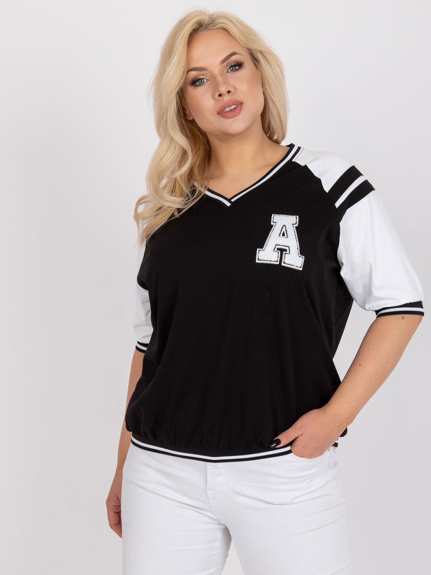 Biało-czarna casualowa bluzka plus size z bawełny