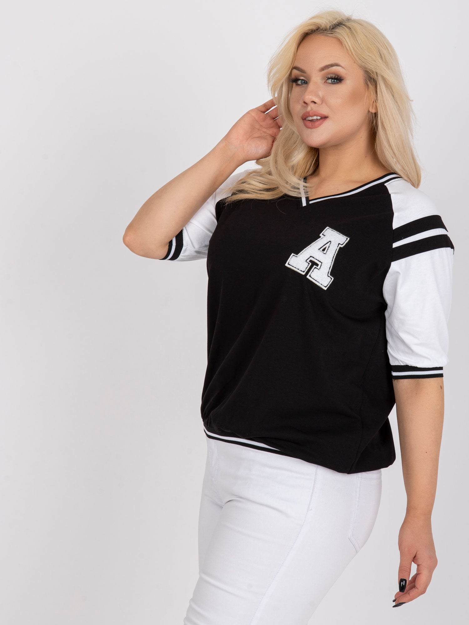 Biało-czarna casualowa bluzka plus size z bawełny