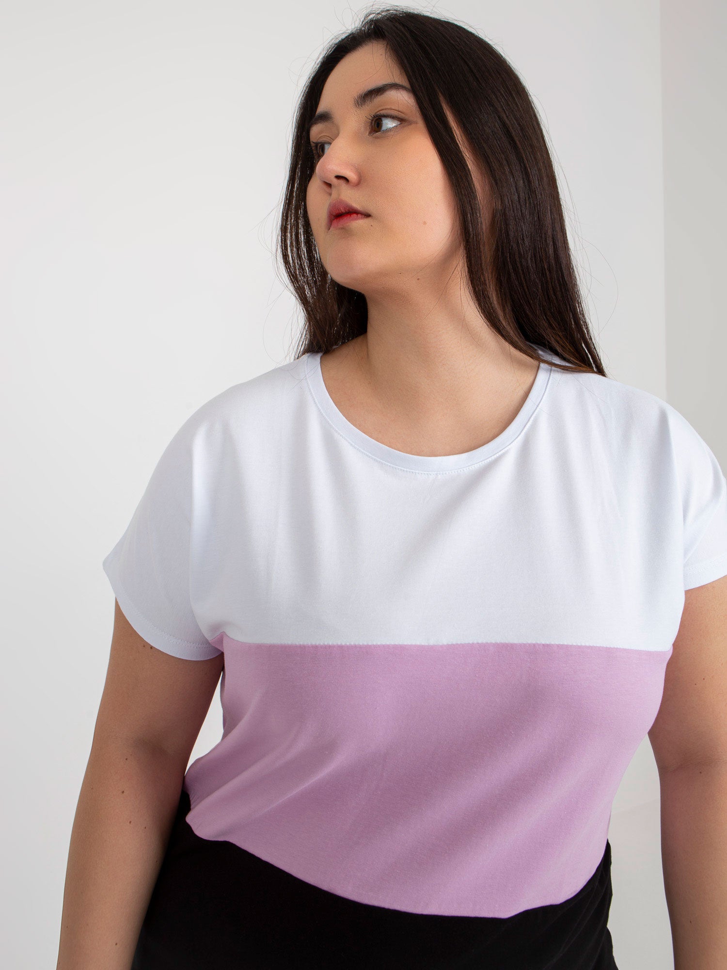 Biało-fioletowa bluzka plus size bez zapięcia