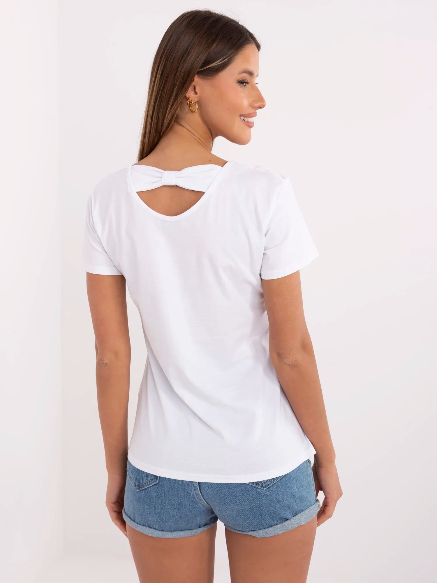 Biało-srebrny damski t-shirt z cekinami