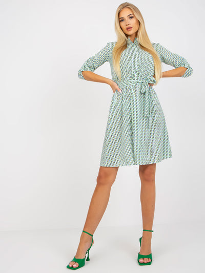 Biało-zielona sukienka na co dzień z printami