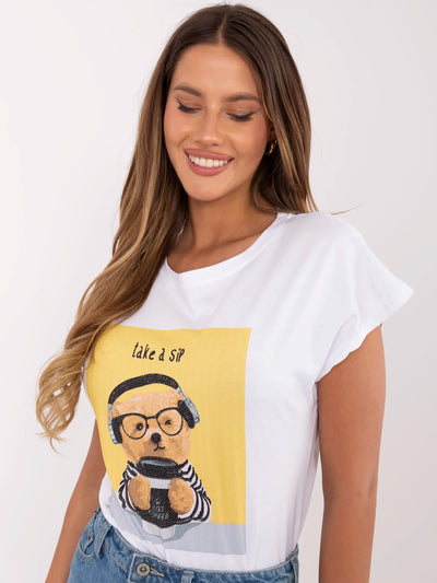Biało-żółty damski t-shirt z nadrukiem misia