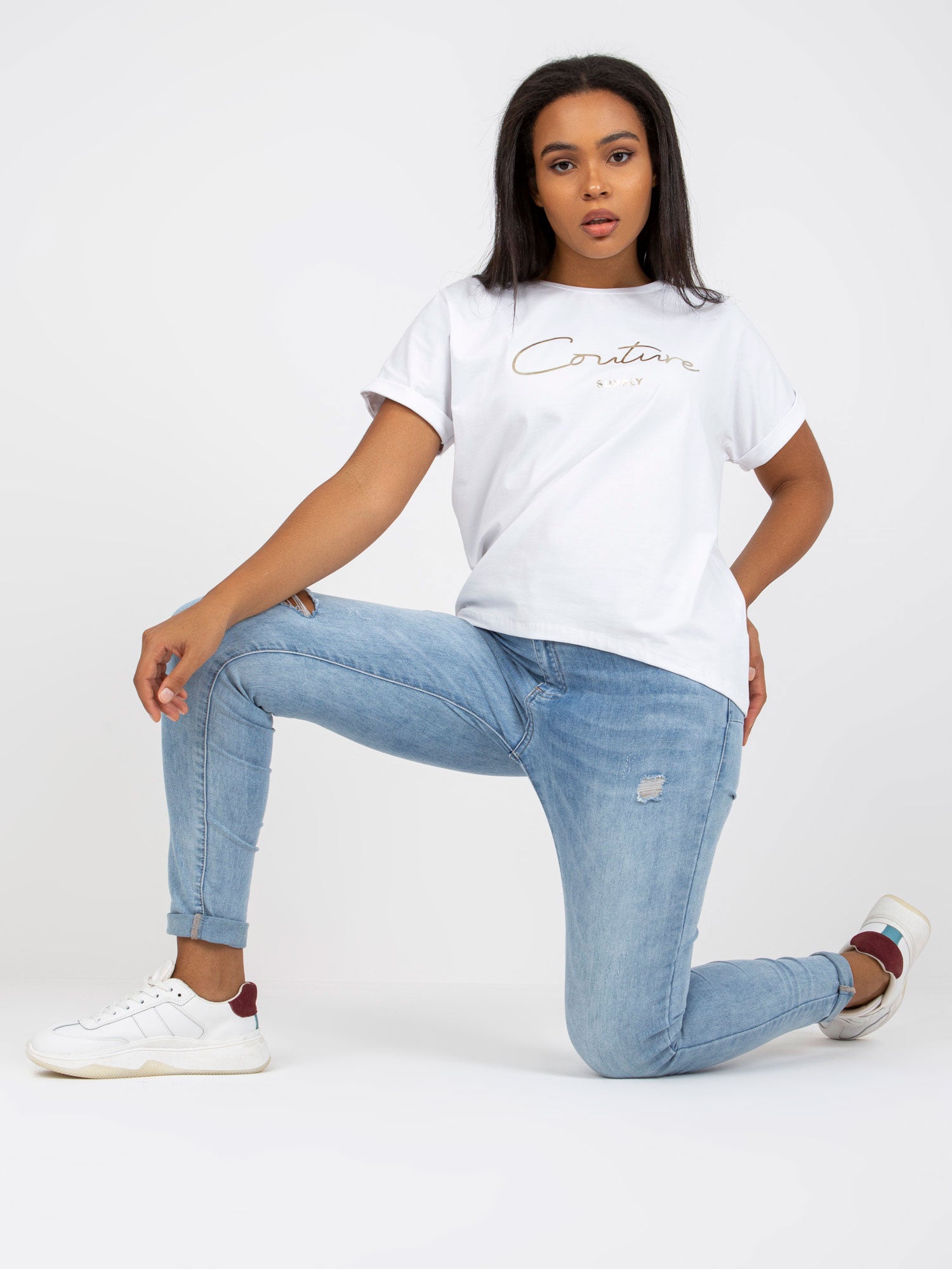 Biały t-shirt plus size z okrągłym dekoltem