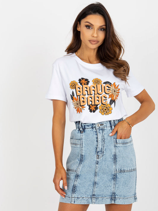 Biały damski t-shirt z napisem i nadrukiem