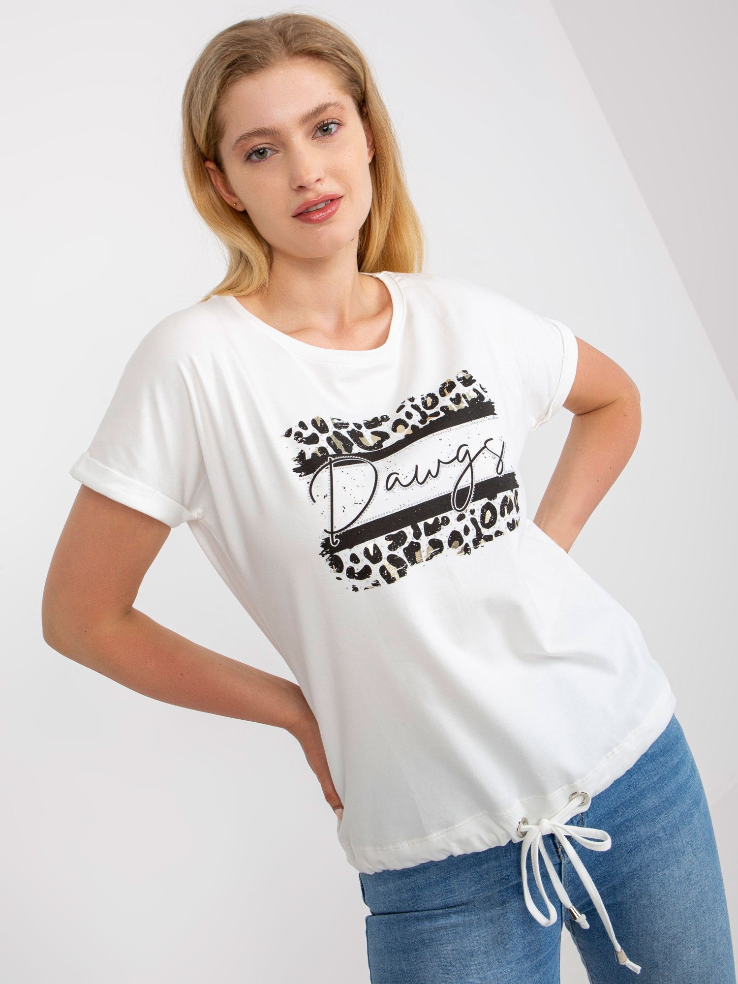 Biały bawełniany t-shirt plus size z aplikacją