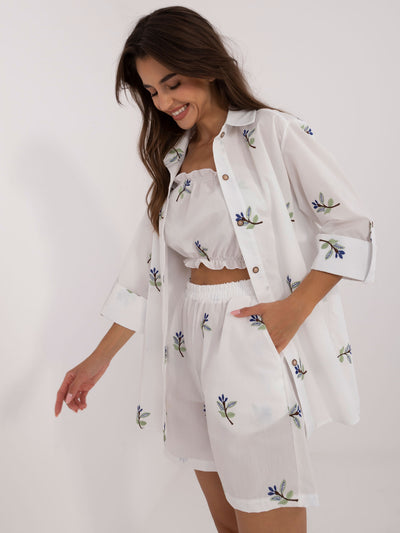 Biały trzyczęściowy komplet letni z koszulą