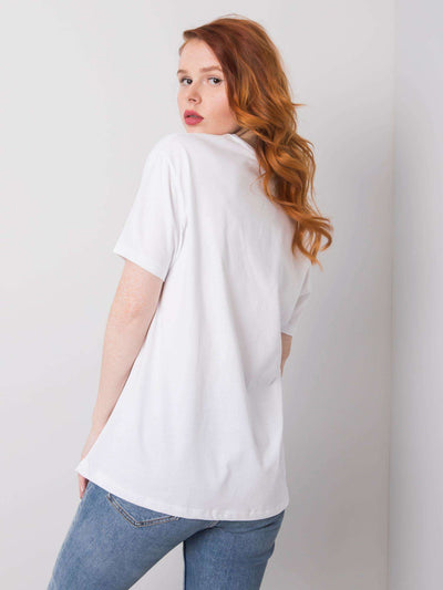 Biały t-shirt z biżuteryjnymi aplikacjami