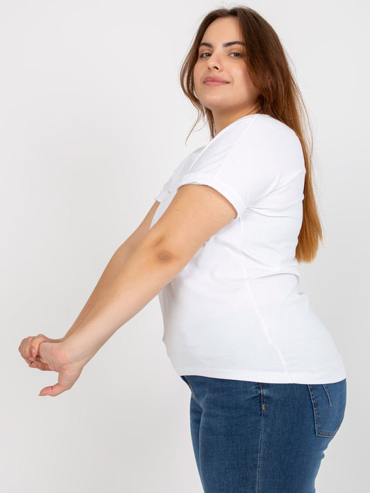 Biały t-shirt plus size z napisem