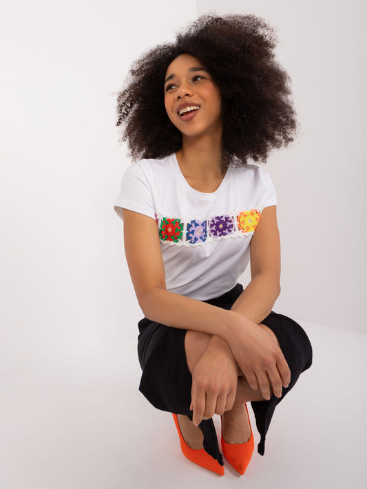 BASIC FEEL GOOD Biały bawełniany t-shirt z haftem