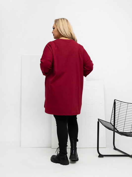 Bordowa długa bluzka plus size z kieszeniami