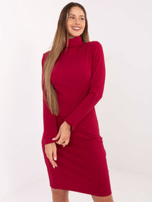 RUE PARIS Bordowa sukienka basic z golfem